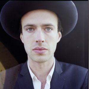 Finn Andrews ( + 1Ère Partie) Finn Andrews ( + 1Ère Partie)