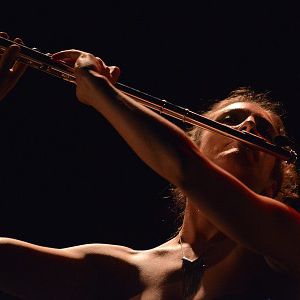 Ludivine Issambourg & Antiloops Ludivine Issambourg & Antiloops