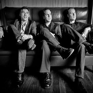 Larry Goldings - Peter Bernstein - Bill Stewart Larry Goldings - Peter Bernstein - Bill Stewart
