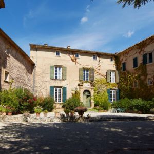 Musicales Dans Les Vignes - Jazz Manouche Au Chateau Du Seuil Musicales Dans Les Vignes - Jazz Manouche Au Chateau Du Seuil
