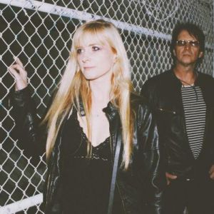 United Ghosts ( Los Angeles Dream Pop - Electronica - Psyché ) United Ghosts ( Los Angeles Dream Pop - Electronica - Psyché )