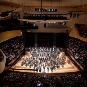 Orchestre National D'ile-De-France - "Amicalement Vôtre" Orchestre National D'ile-De-France - "Amicalement Vôtre"
