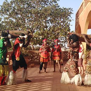 Makinu Bantu - Franck Bakekolo Et Sept Artistes Makinu Bantu - Franck Bakekolo Et Sept Artistes