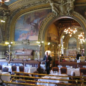 Visite Guidée La Gare De Lyon & Les Salons Du Train Bleu + Goûter Visite Guidée La Gare De Lyon & Les Salons Du Train Bleu + Goûter